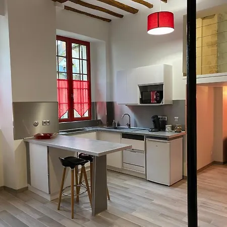 Le Gite De Lancelot Avec Balneo City Center Sens Exterior foto