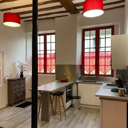Le Gite De Lancelot Avec Balneo City Center Sens Exterior foto